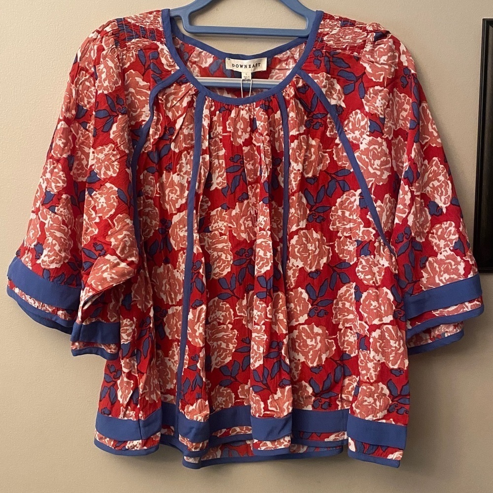 DownEast Red and Blue Floral Blouse 🆕